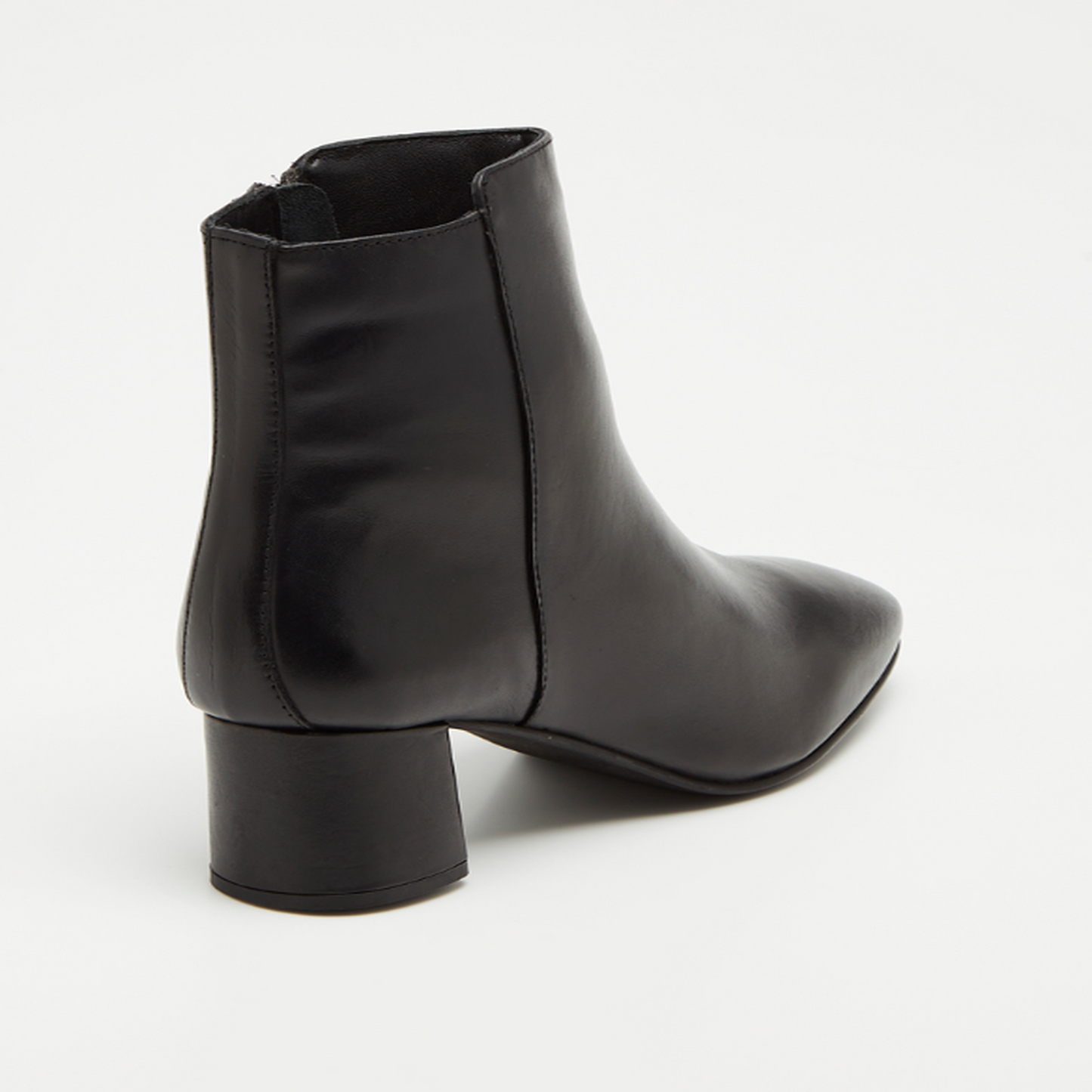 INAYA bottines à talon en cuir noir